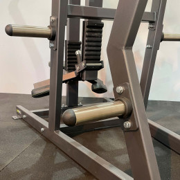 Независимая тяга сверху широким хватом DHZ SMR2015