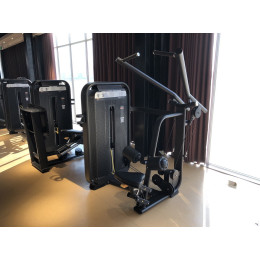 Тяга сверху. Вертикальный блок DHZ E7035